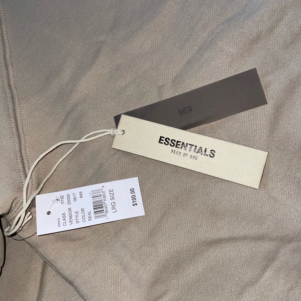 Fear of God Essentials Hoodie Seal Large - Picture 9 of 10